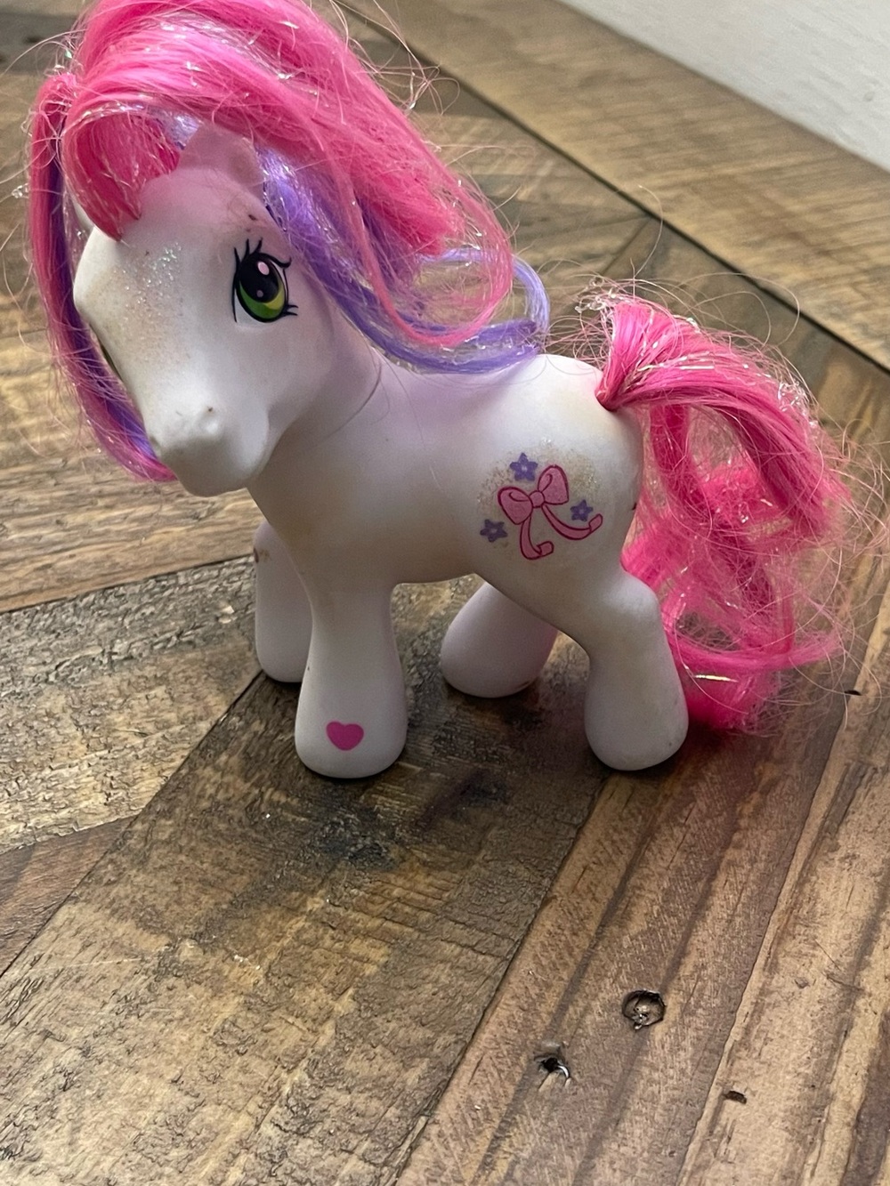 Cute Curtsey, a Generation 3 (G3) My Little Pony released by Hasbro in 2006
